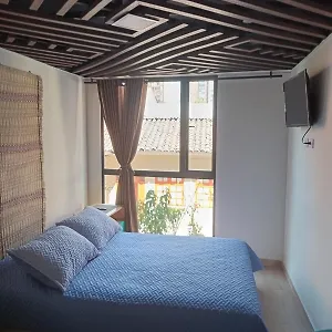 Downtown, Blue Home, Nature Inspired Apartamento